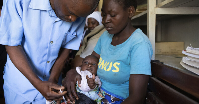 Lusitana, 5 months old, was the first child to receive the malaria vaccine © WHO/Mark Nieuwenhof.
