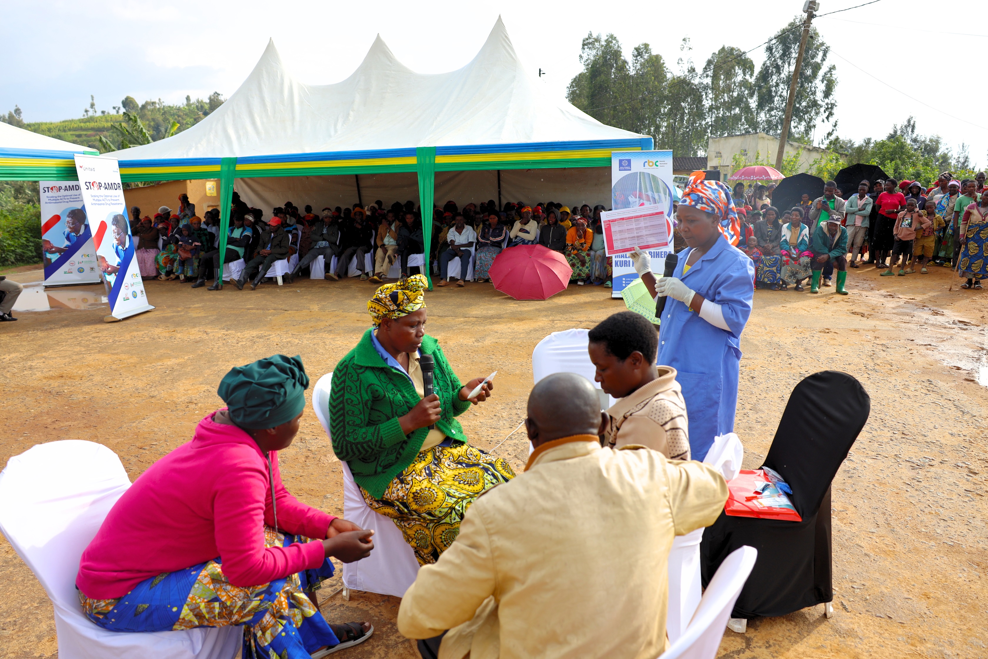 Au Rwanda, la protection contre la résistance aux antipaludéens commence par les agentes et agents de santé communautaires